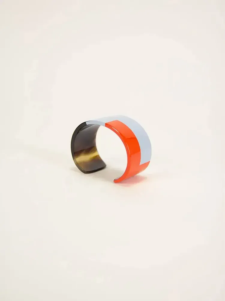 Bracelets - Cuff in hoof with yellow-blue lacquer, size S - L INDOCHINEUR X RIVÊT