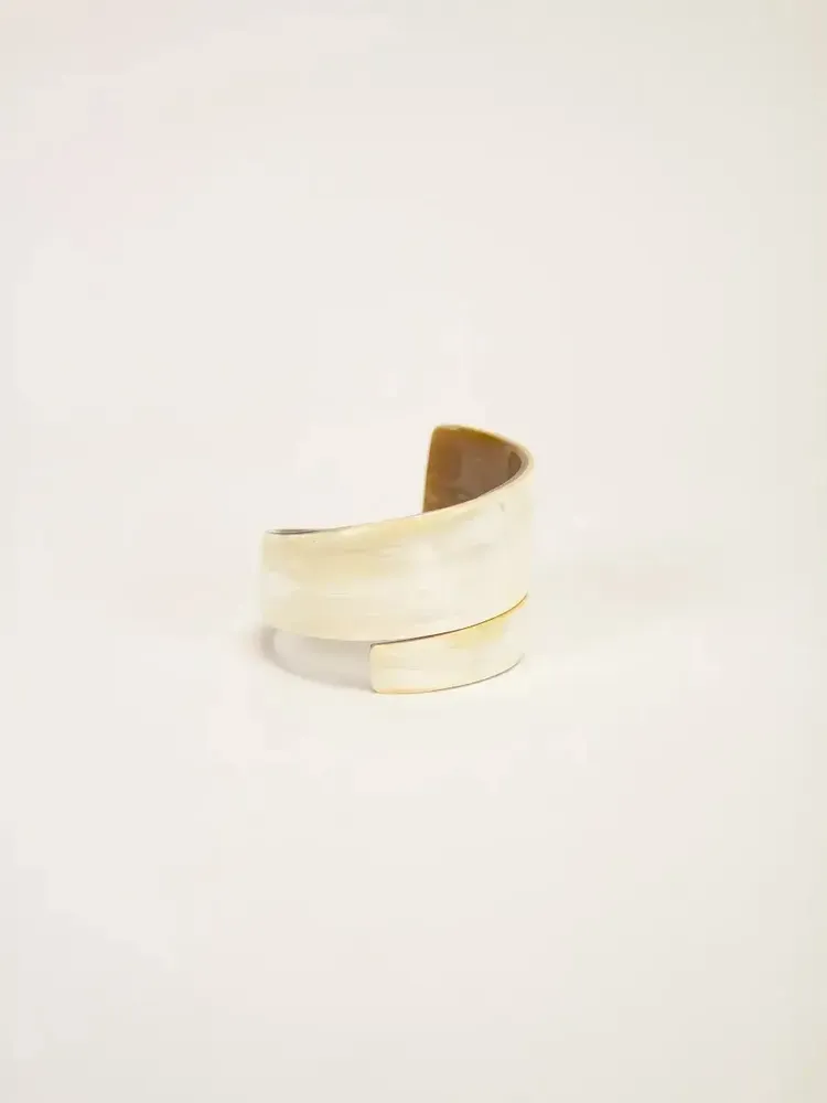 Bracelets - Ribbon bracelet in blond horn size S - L INDOCHINEUR X RIVÊT