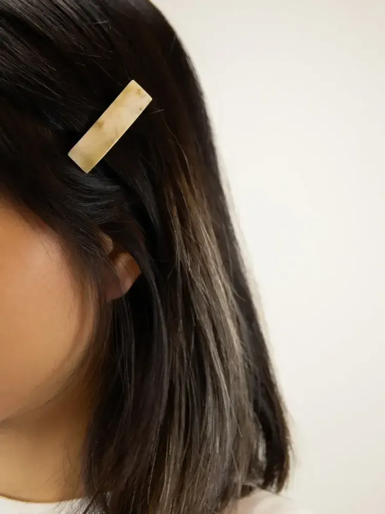 Barrettes - Mini rectangular hair clip in blond horn - L INDOCHINEUR X RIVÊT