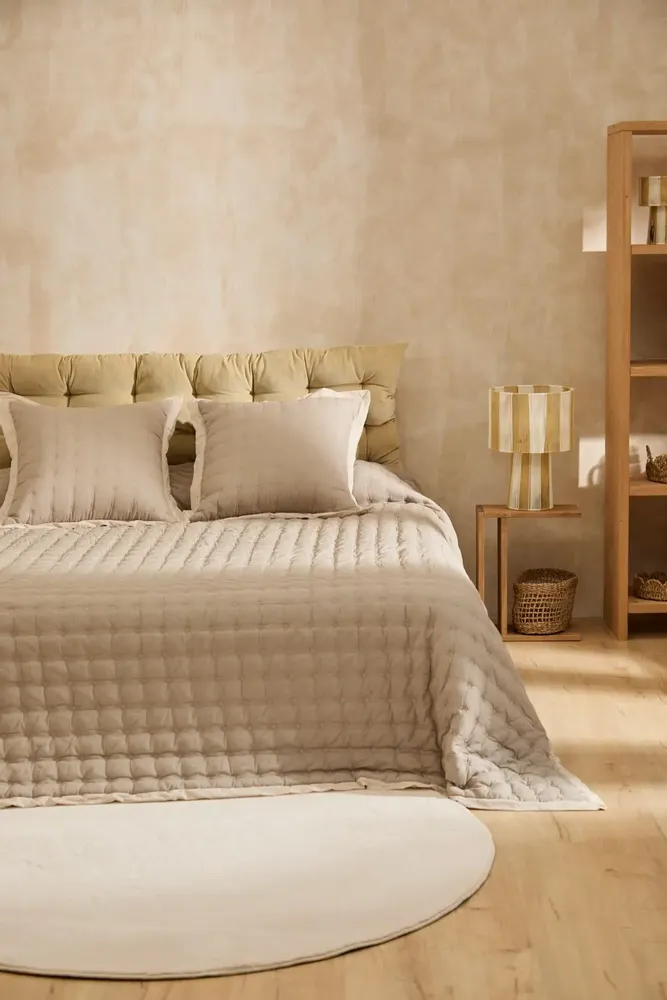 Hotel bedrooms - BEDSPREADS - CALMA HOUSE