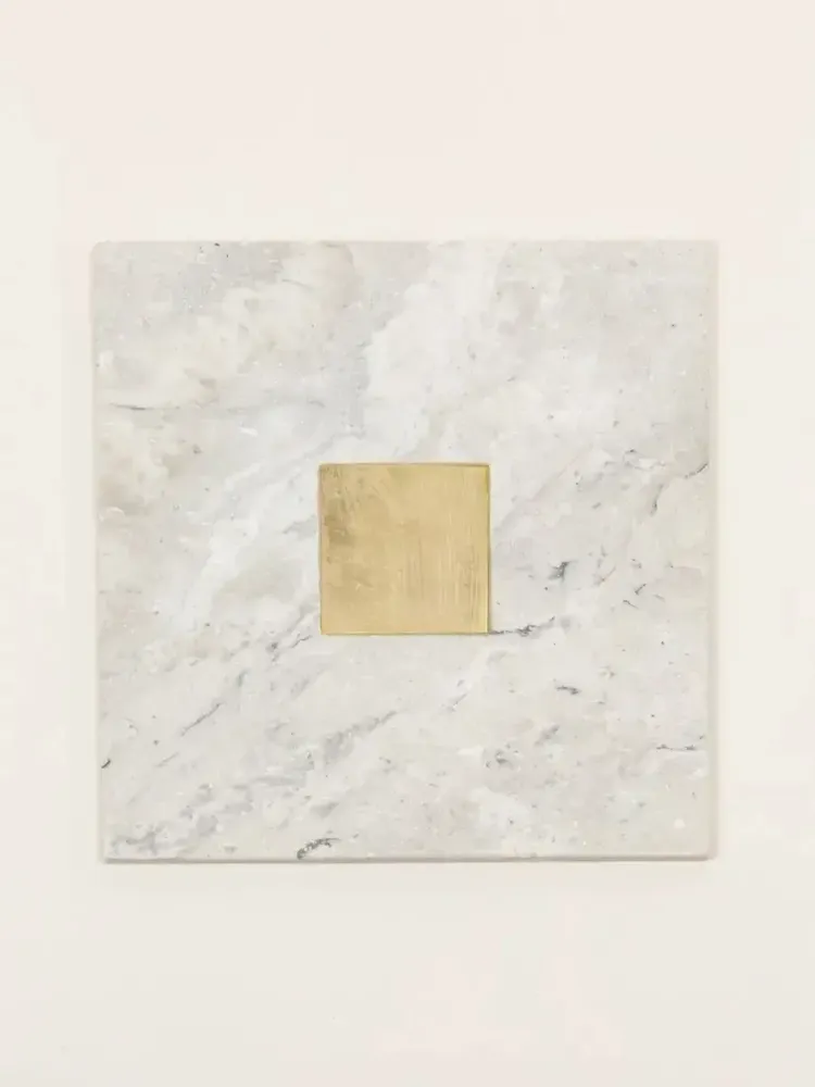 Glass - Cygnus trivet in black marble with brass inlay - L INDOCHINEUR X RIVÊT