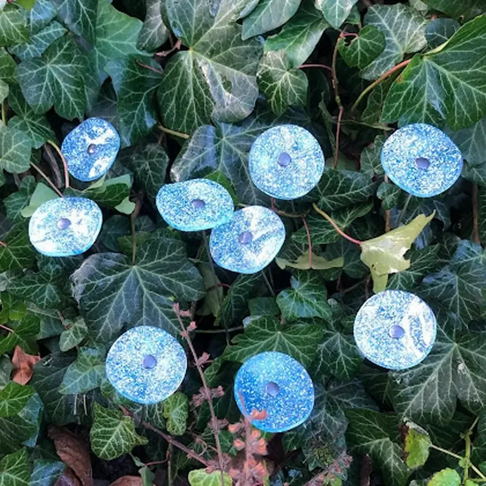Floral decoration - Small Glass Flower For Outside In tr.-turquoise- white - CARNEOL GLASS