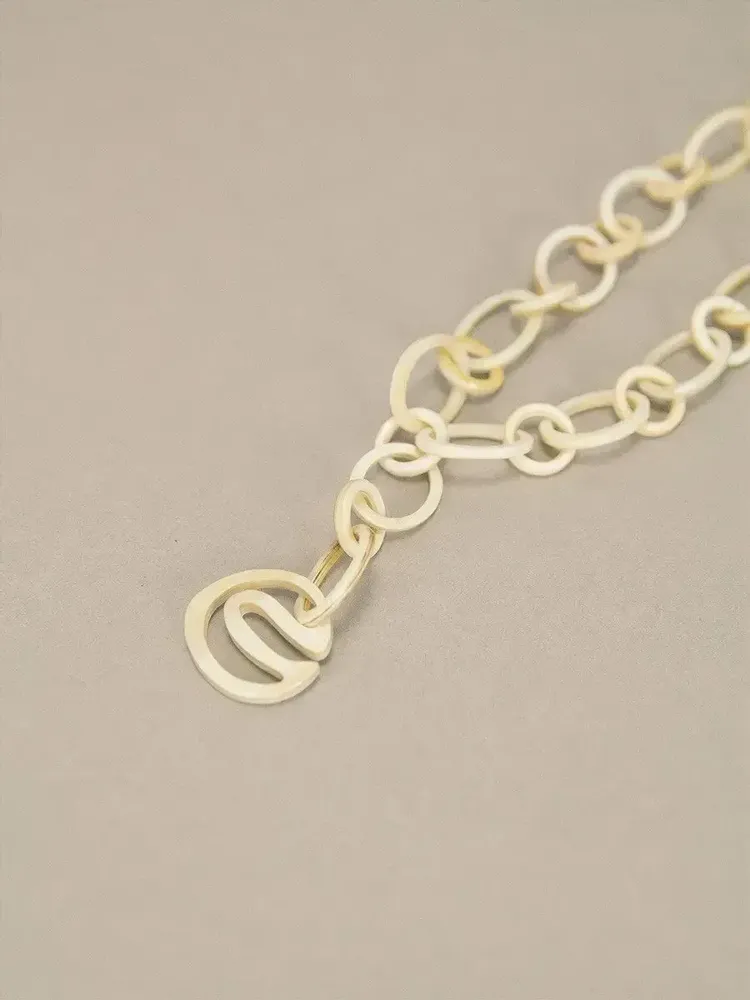 Jewelry - Courbe short necklace in blond horn - L INDOCHINEUR X RIVÊT