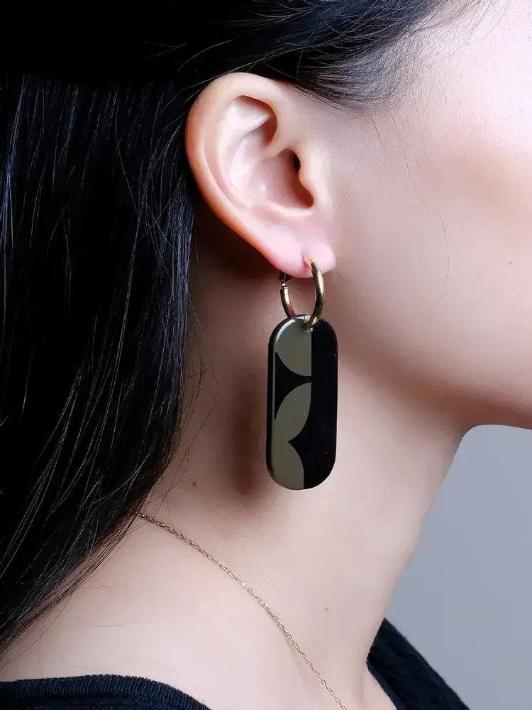 Jewelry - Nymphe Mini hoop earrings in blond horn and Lime lacquer - L INDOCHINEUR X RIVÊT