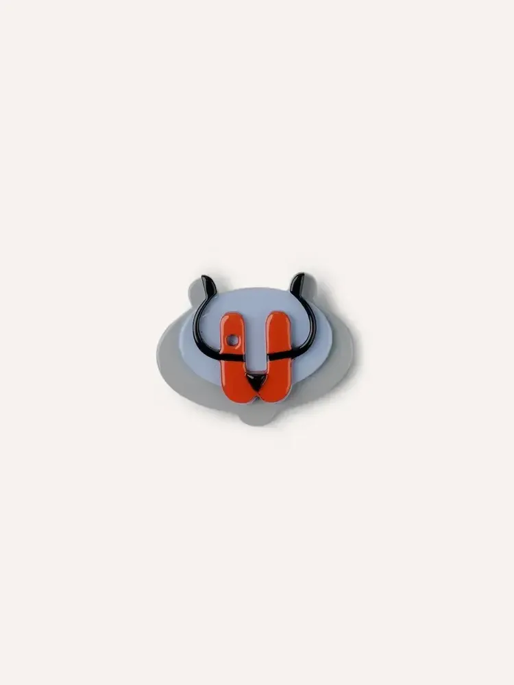 Brooches - Tiger Brooch in horn and lacquer - L INDOCHINEUR X RIVÊT