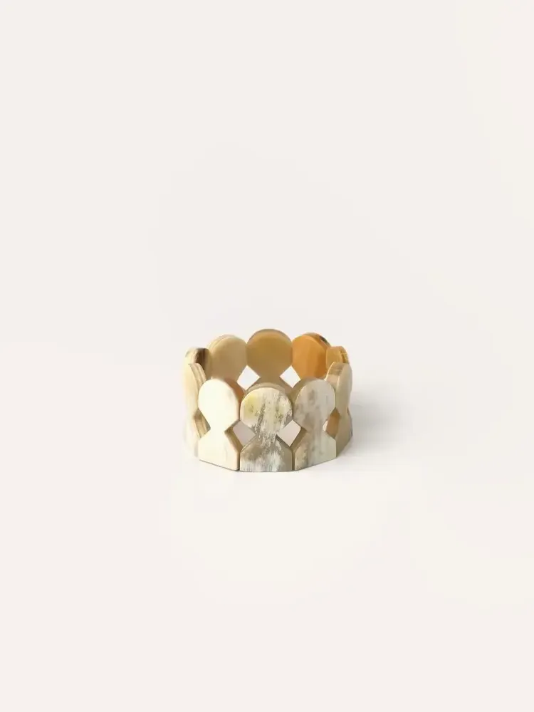 Bracelets - Articulated bracelet crown pieces 1 in blond horn - L INDOCHINEUR X RIVÊT