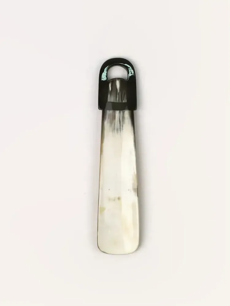 Shoes - Small shoehorn in marbled black horn and ivory lacquer - L INDOCHINEUR X RIVÊT
