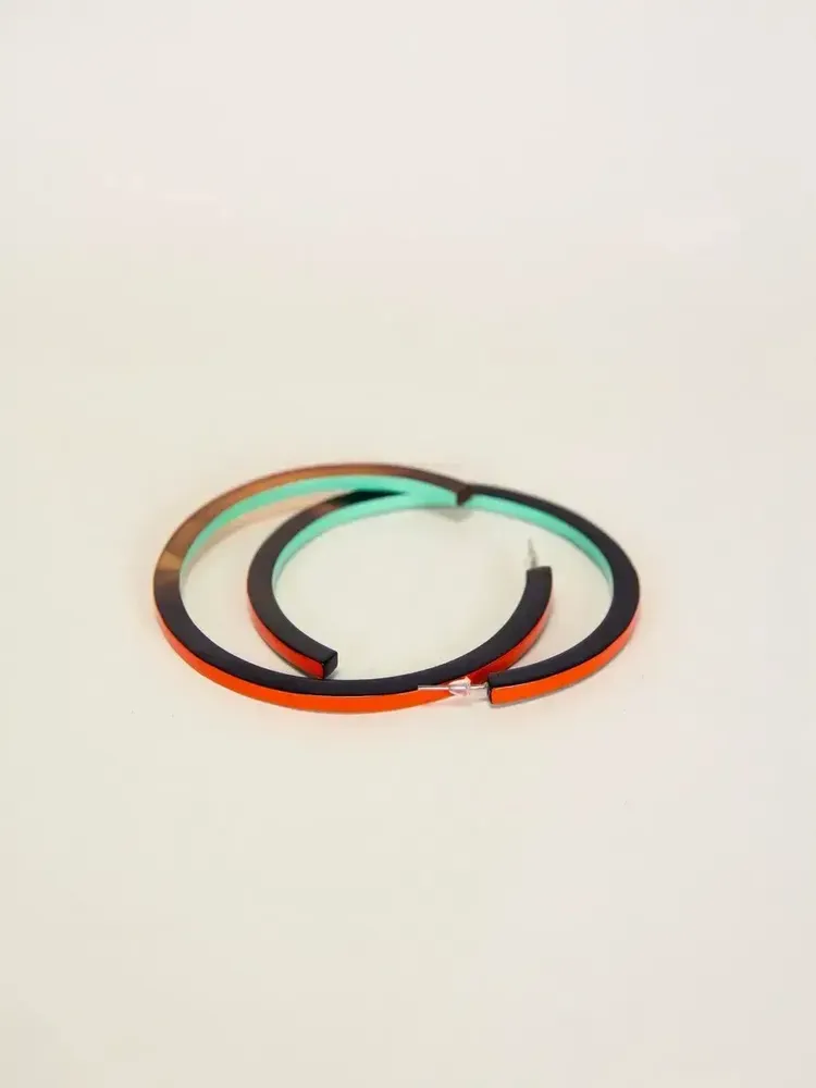 Jewelry - Big hoop earrings in hoof with beige and khaki lacquer - L INDOCHINEUR X RIVÊT