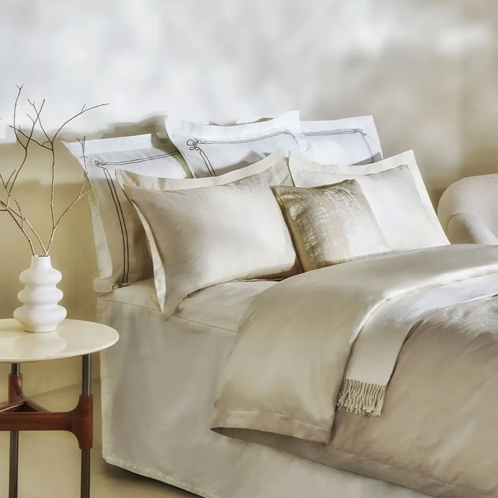 Bed linens - Luxury Duvet Cover Set Clarte Collection, Beige - CROWN GOOSE