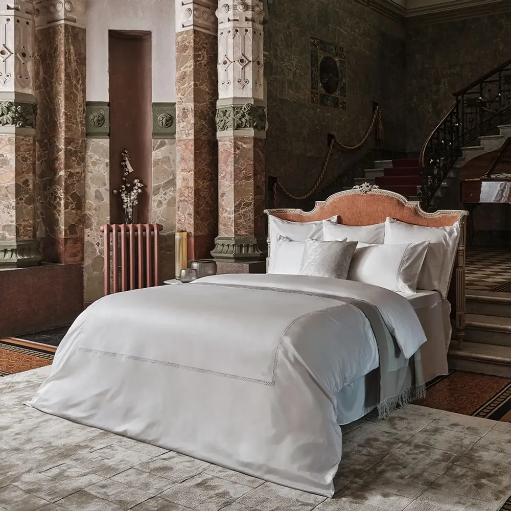 Bed linens - Luxury Duvet Cover Set Riviera Collection, Pristine White - CROWN GOOSE