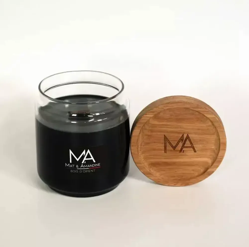 Decorative objects - BOIS D'ORIENT - Scented Candle (Medium Jar) - MAT AMANDINE