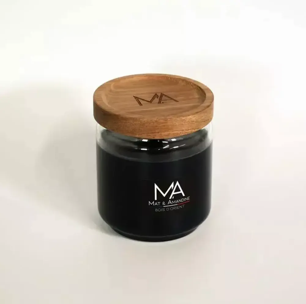 Decorative objects - BOIS D'ORIENT - Scented Candle (Medium Jar) - MAT AMANDINE