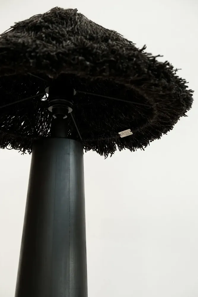 Lampadaires - Lampadaire noir Sazha — Base Shou Sugi Ban et abat-jour en laine - PLETOSTUDIO