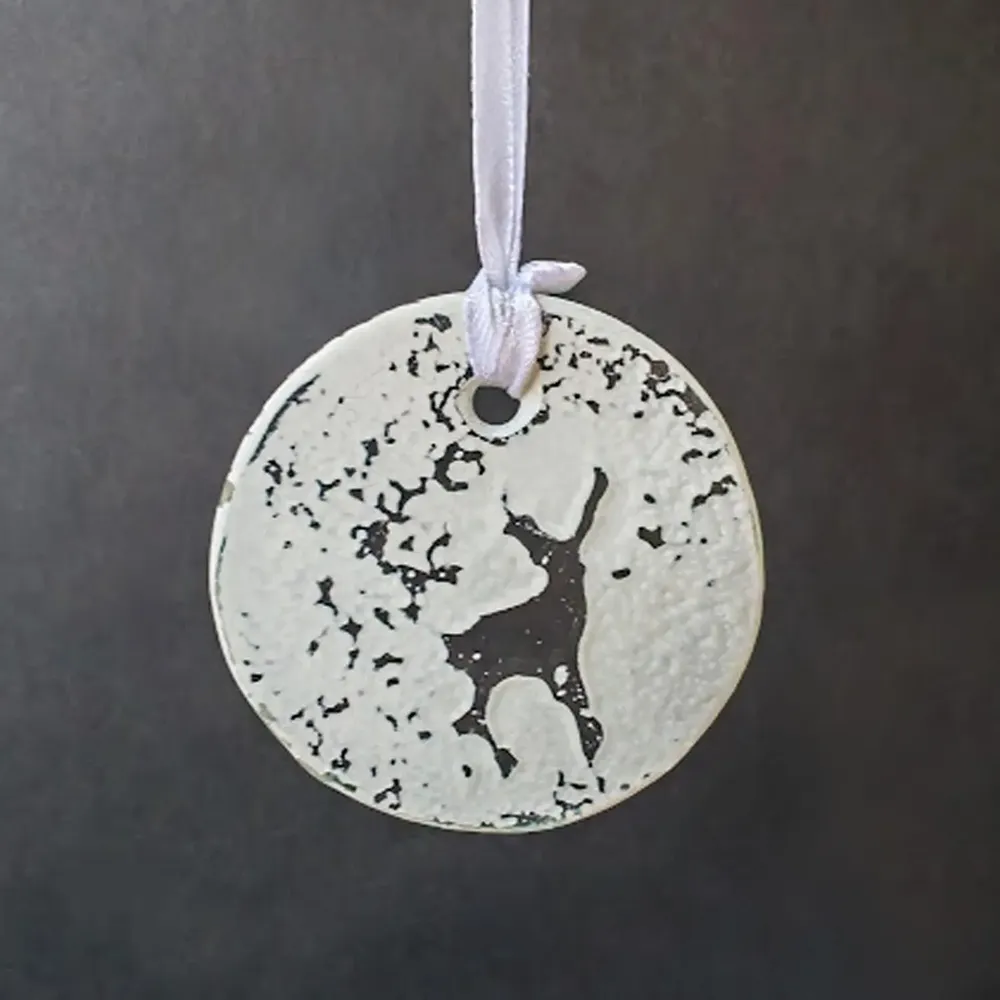 Christmas garlands and baubles - Small rustic Christmas hanger with a reindeer 5 cm - CARNEOL GLASS