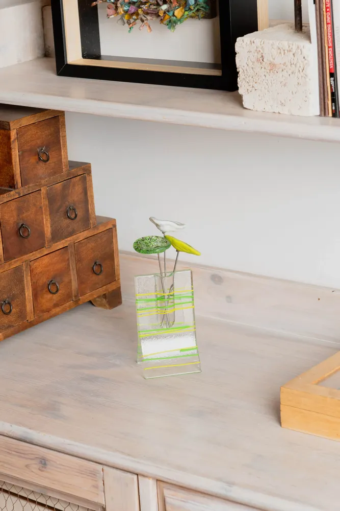 Vases - Small transparent 8x13 cm vase with applegreen-green stripes and with 3 small flowers - CARNEOL GLASS