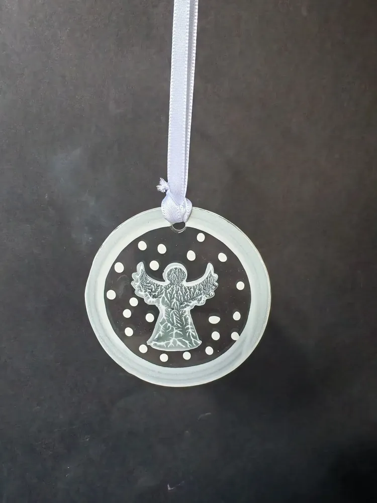 Autres décorations de Noël - Ange debout blanc peint à la main - CARNEOL GLASS