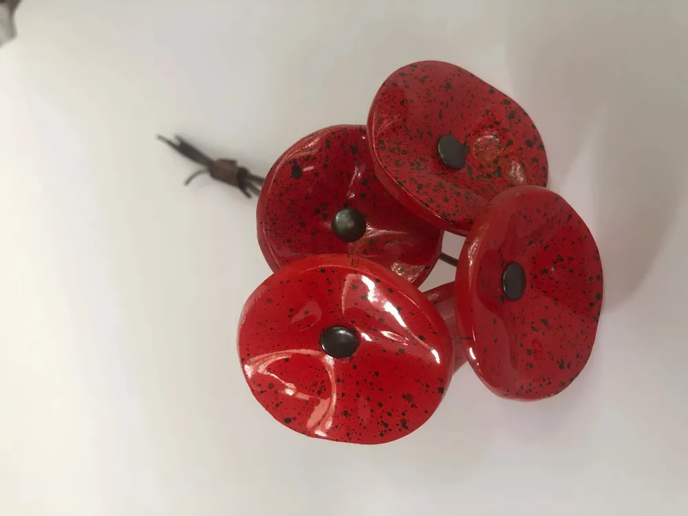 Floral decoration - Small Glass Flower For Outside In Red-Black On Flexible Stem - CARNEOL GLASS