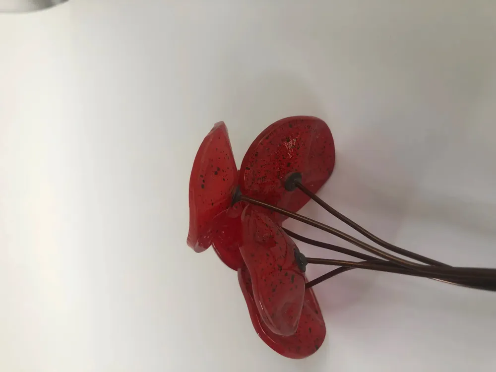 Floral decoration - Small Glass Flower For Outside In Red-Black On Flexible Stem - CARNEOL GLASS