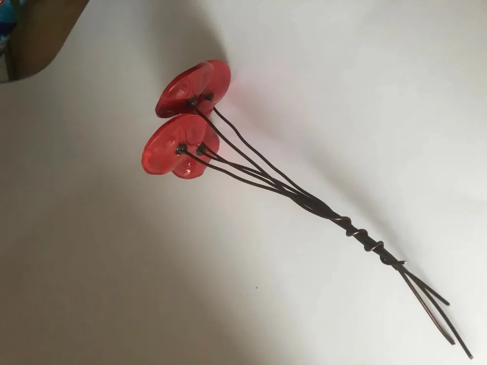 Floral decoration - Small Red Glass Flower For Outside On Flexible Stem - CARNEOL GLASS