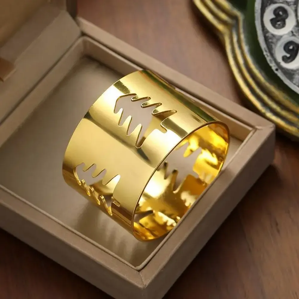 Christmas table settings - Napkin ring - Christmas tree - silver or gold - SOSTRAW & SMARTTHINGS