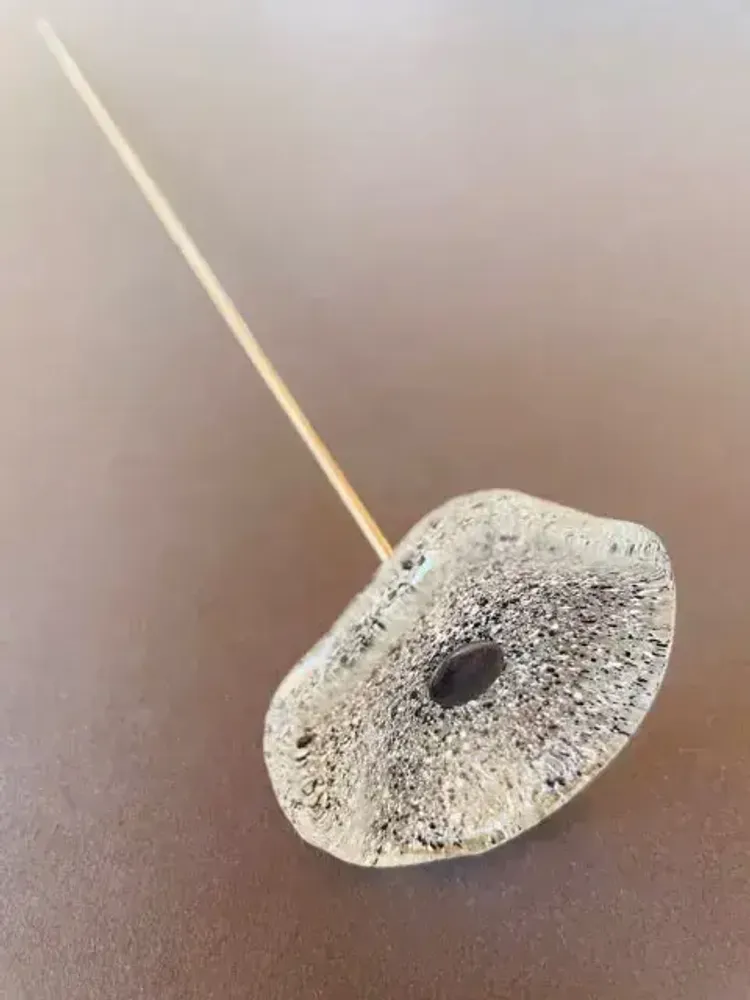 Floral decoration - Round small flower in transparent, white, black colour - CARNEOL GLASS