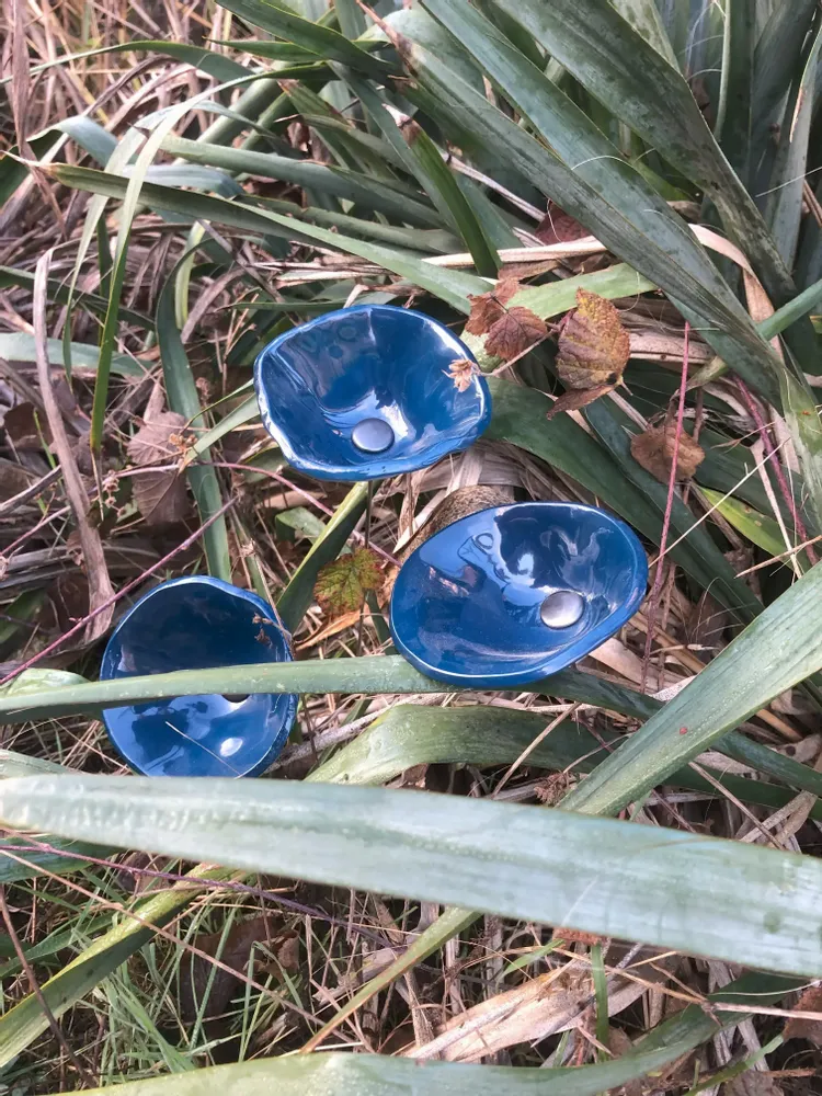 Floral decoration - Medium -sized glass calabel flower for outdoor in turquoise colour with 43 cm stainless steel stem. - CARNEOL GLASS