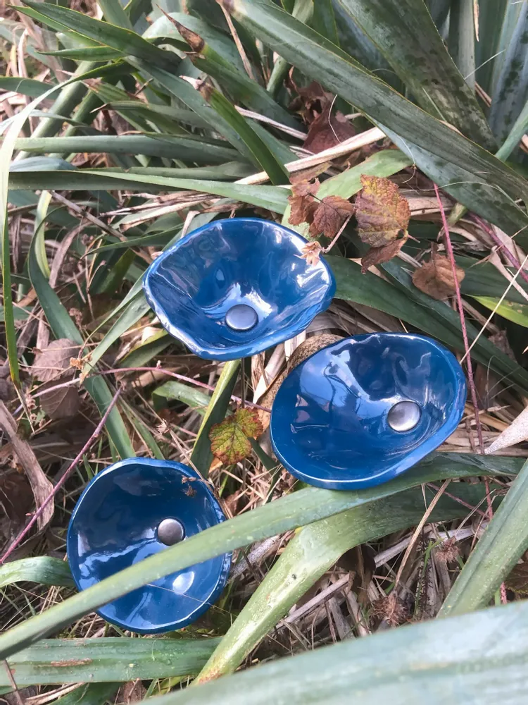 Floral decoration - Medium -sized glass calabel flower for outdoor in turquoise colour with 43 cm stainless steel stem. - CARNEOL GLASS