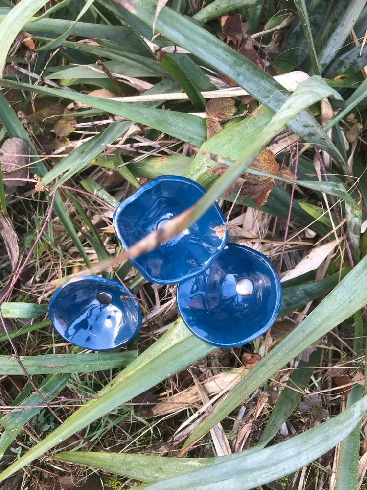 Floral decoration - Medium -sized glass calabel flower for outdoor in turquoise colour with 43 cm stainless steel stem. - CARNEOL GLASS