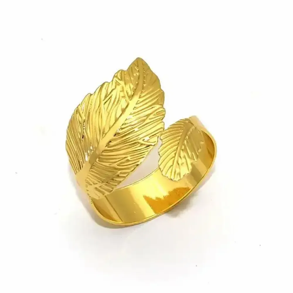 Christmas table settings - Napkin ring - Large Leaf - Silver or Gold - SOSTRAW & SMARTTHINGS