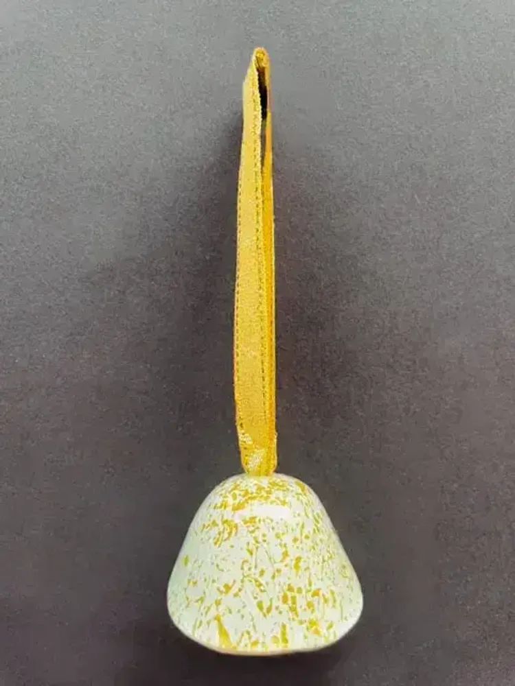 Autres décorations de Noël - Petite cloche en verre blanc et or sur un élégant cintre en ruban - CARNEOL GLASS