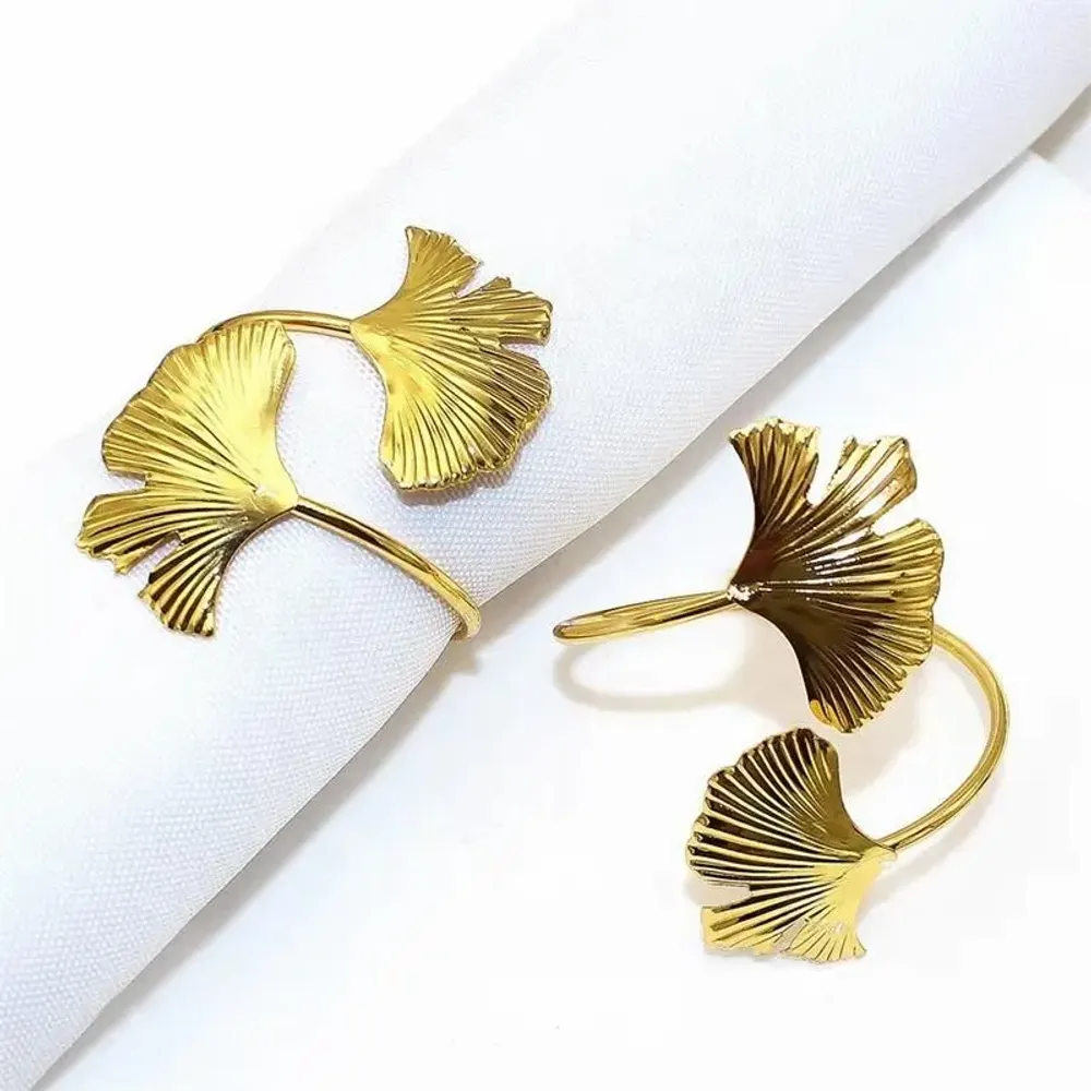 Christmas table settings - Napkin ring - ginkgo leaf - silver or gold - SOSTRAW & SMARTTHINGS