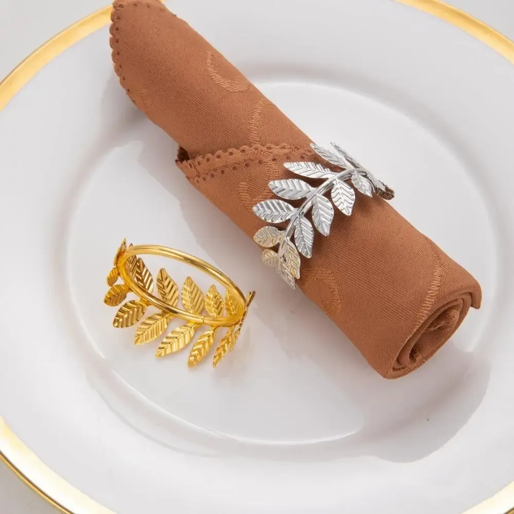 Christmas table settings - Napkin ring - Small leaves - Silver or gold - SOSTRAW & SMARTTHINGS