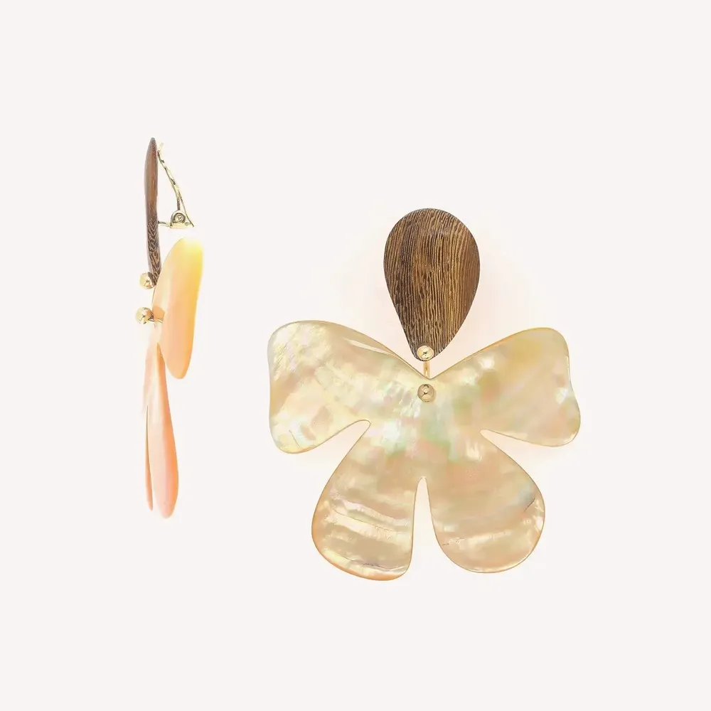 Jewelry - Big clip earrings with MOP flower - Fioria - NATURE BIJOUX
