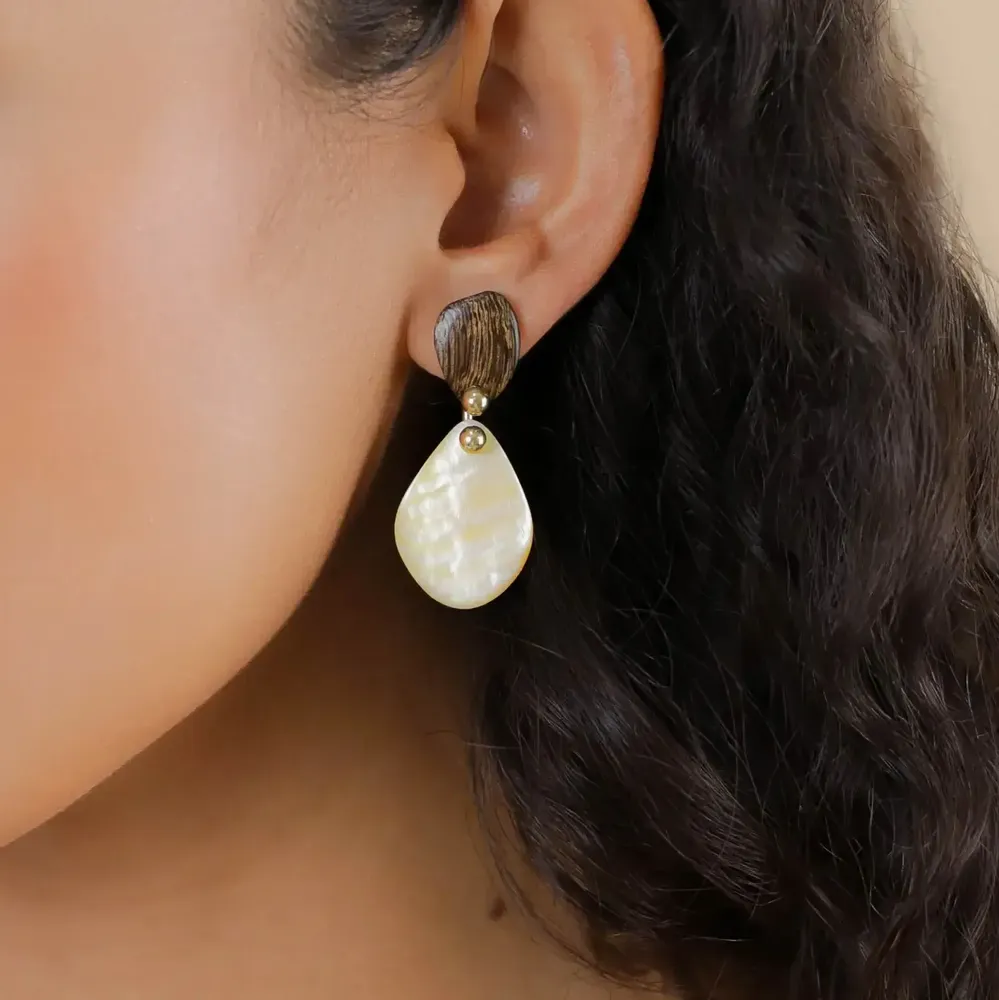Jewelry - Small french hook earrings yellow MOP petal - Fioria - NATURE BIJOUX