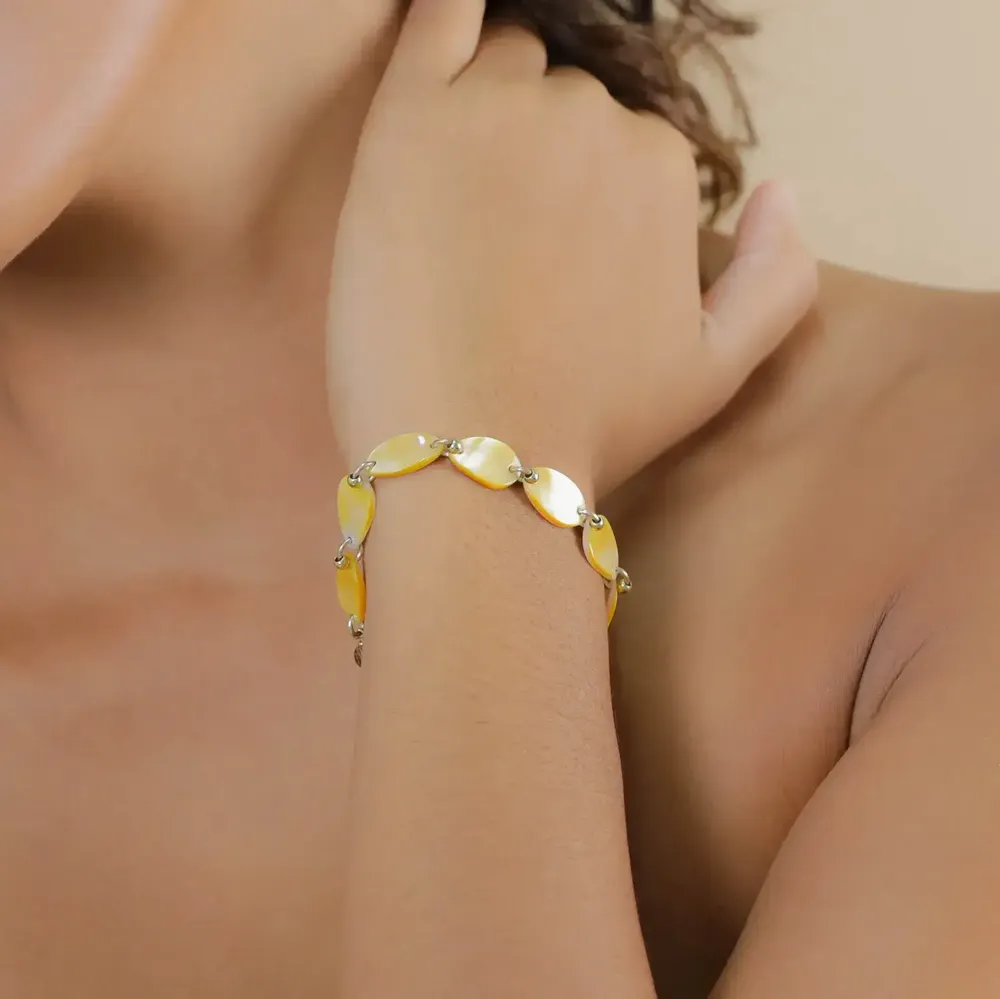Jewelry - Adjustable bracelet yellow MOP petal - Fioria - NATURE BIJOUX