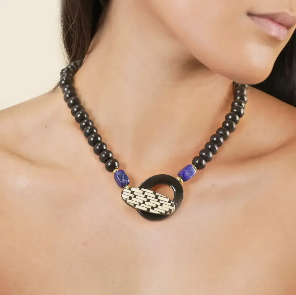 Jewelry - Short necklace with front lock - Madam Bogolan - NATURE BIJOUX