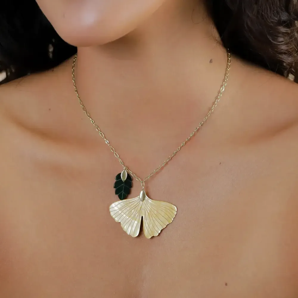 Jewelry - Ginkgo leaf pendant necklace - Son Jardin - NATURE BIJOUX
