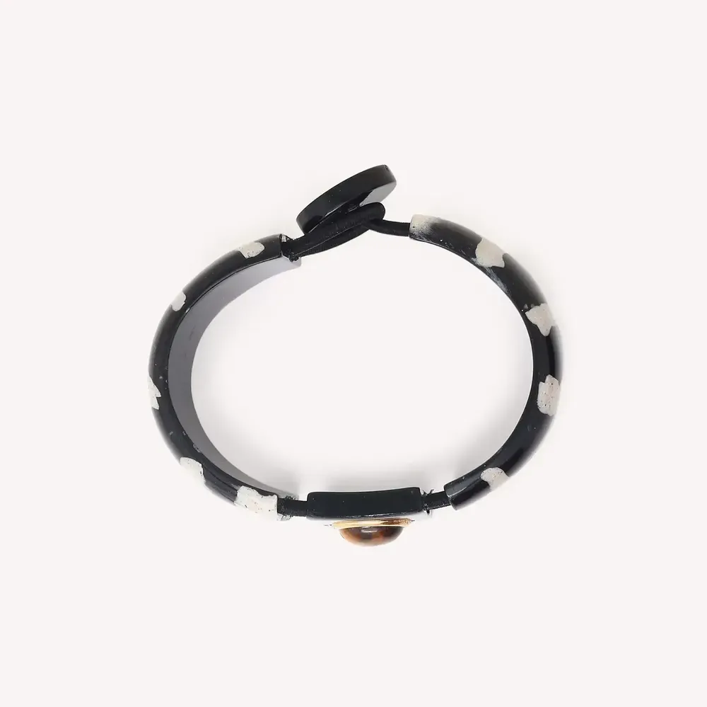 Jewelry - Articulated bracelet with button lock - Zebra - NATURE BIJOUX