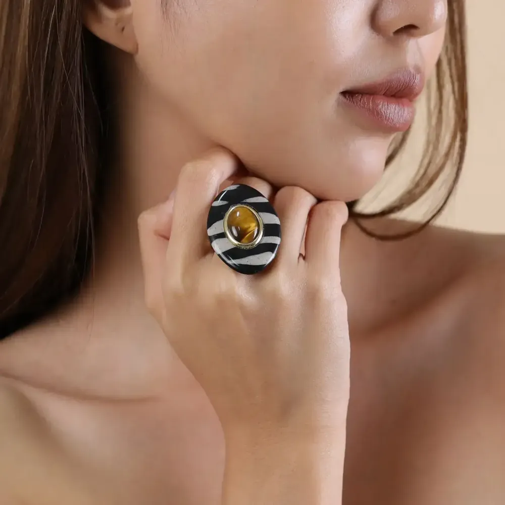 Jewelry - Oval black horn adjustable ring - Zebra - NATURE BIJOUX