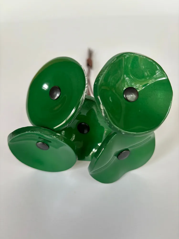 Décorations florales - Petite fleur en verre pour l'extérieur en vert sur tige flexible - CARNEOL GLASS