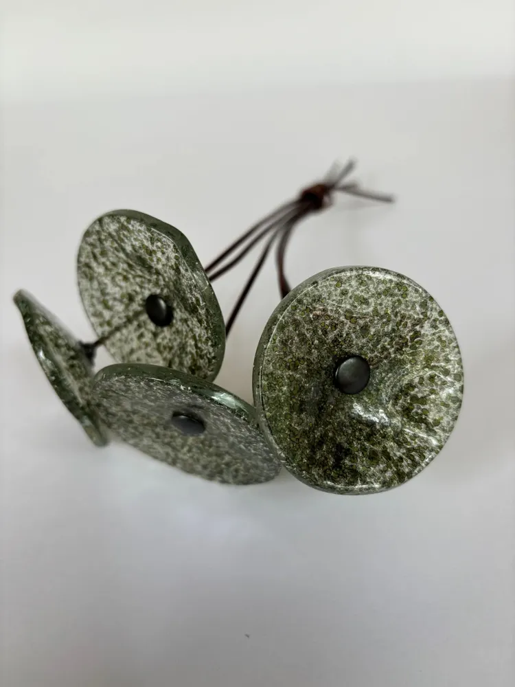 Floral decoration - Small Glass Flower For Outside In Moss On Flexible Stem - CARNEOL GLASS