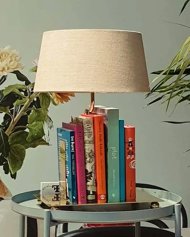 Table lamps - The BookLovers' Light with circular shade & book holder - FRIBE FORM®
