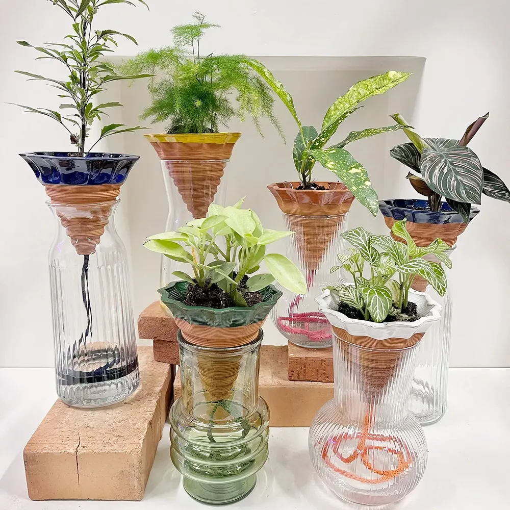 Vases - Nomade ÉMAILLÉ – le vase autonome EN TERRE CUITE 3D - COMMON PLACE YOUR URBAN JUNGLE