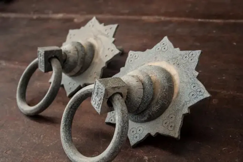 Sculptures, statuettes et miniatures - Ornements Architecturaux et Statues - THE SILK ROAD COLLECTION