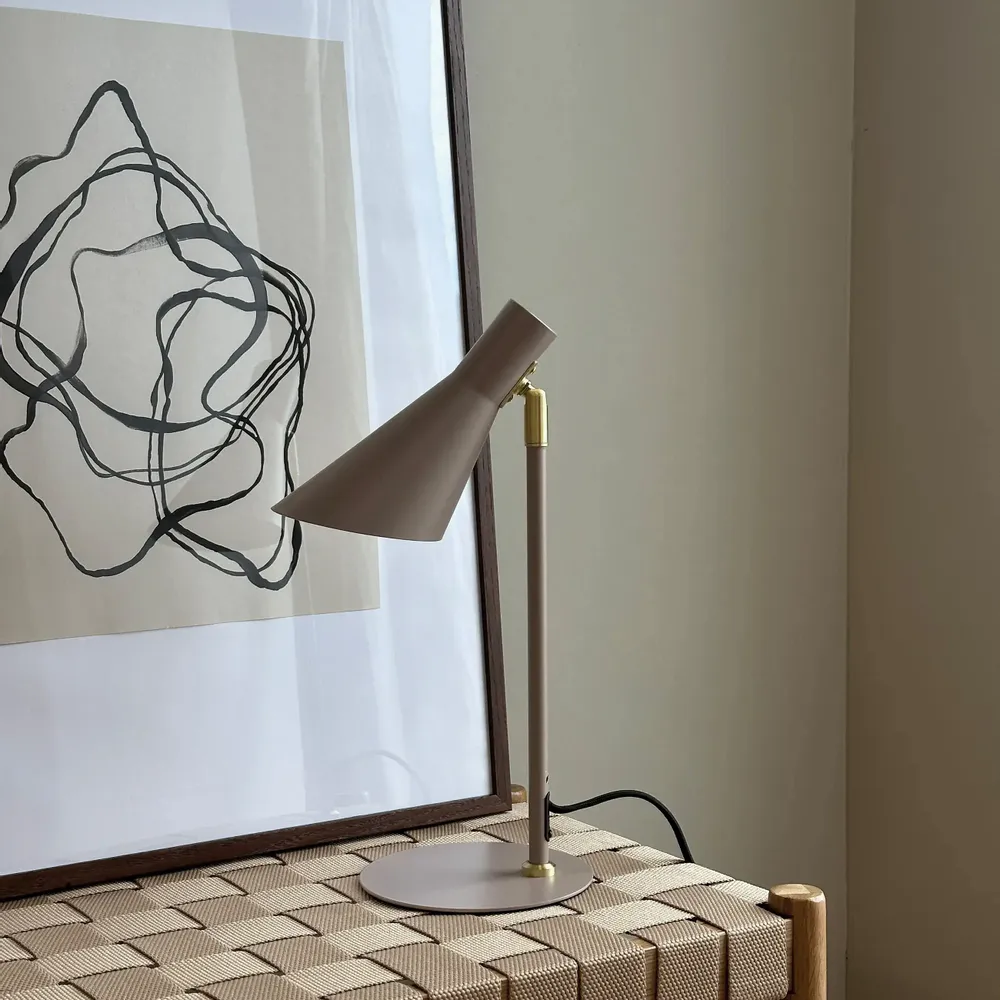 Lampes de table - Mini lampe de table DL12 en laiton beige - DYBERG LARSEN