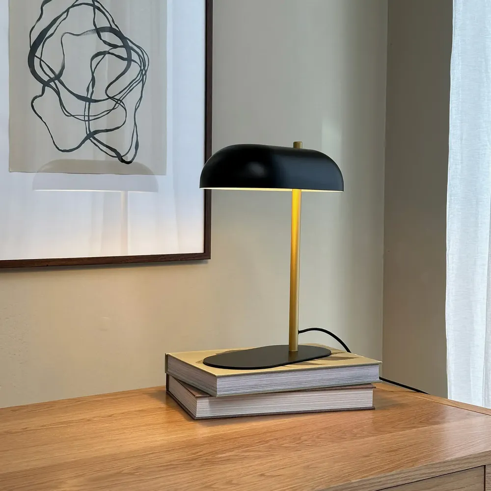 Lampes de table - Tapis de bordure Arch trié + lampe de table - DYBERG LARSEN