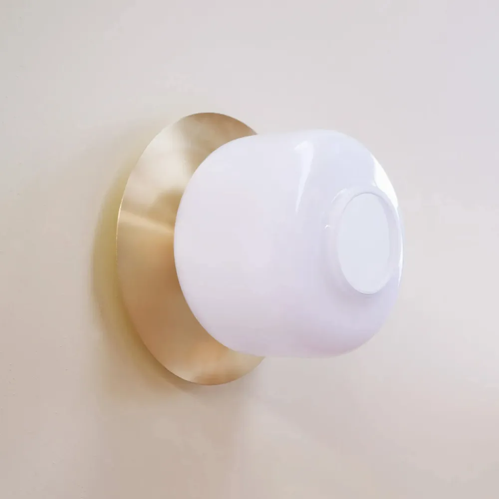 Suspensions - Plafonnier Arp opale/laiton - DYBERG LARSEN