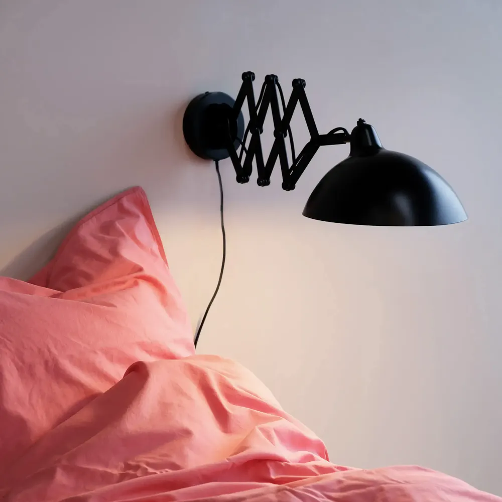 Appliques - Applique murale noire Futura avec bras pliant - DYBERG LARSEN