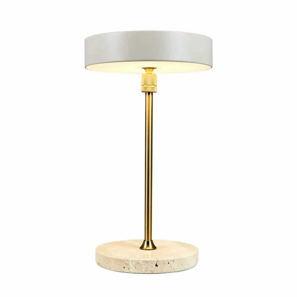 Lampes de table - Lampe de table rechargeable LED MOONLIGHT beige, laiton, travertin - DYBERG LARSEN