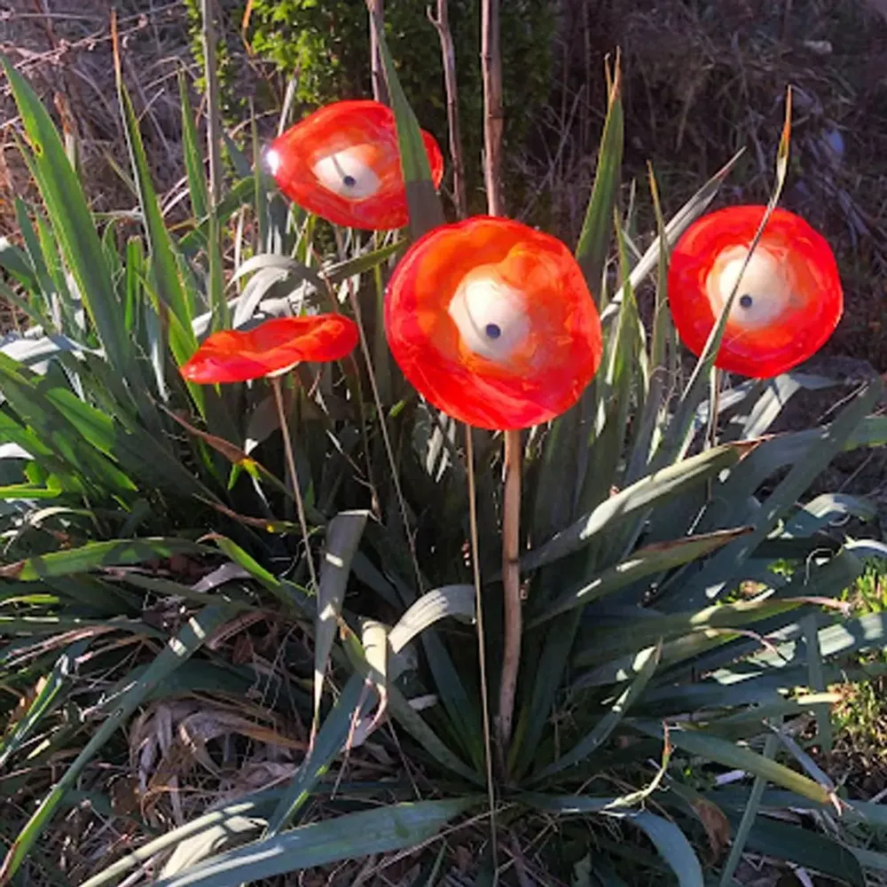 Floral decoration - Red-White large (18cm) swirling outdoor flower - CARNEOL GLASS